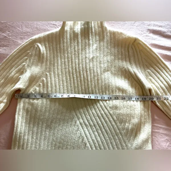 Stylish mock neck sweater 💝 - Image 7