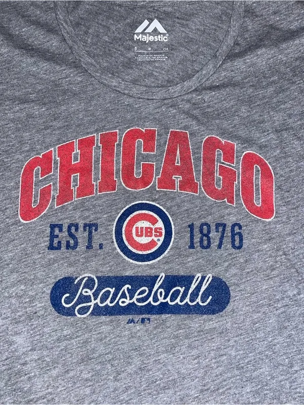 Majestic Gray Tee with Red & Navy Chicago Graphic - Image 2