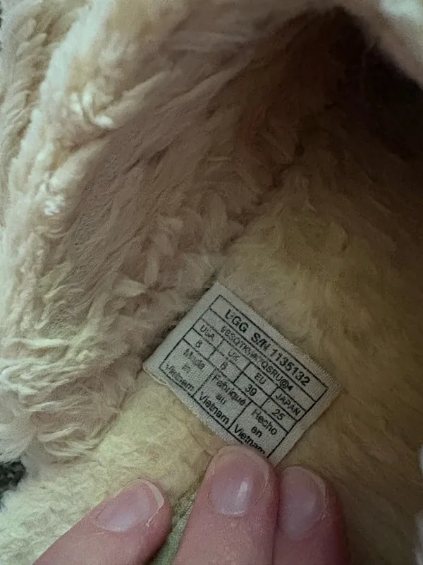 Ugg slippers  - Image 4