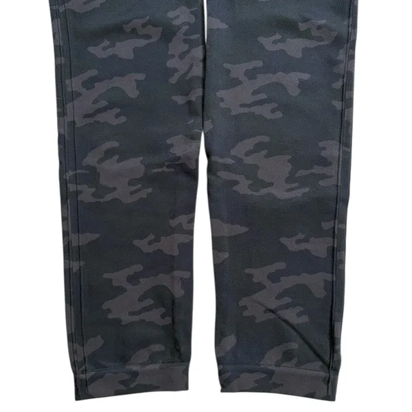 Like New SPANX Look At Me Now Camo Leggings Size Large - Image 6
