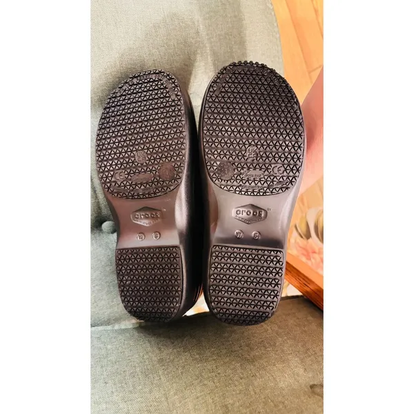 Crocs Neria Pro II slip in black cheetah loafers comfort waterproof clogs sz 6 - Image 7
