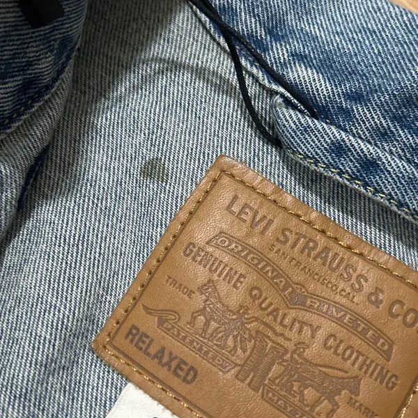 Levi’s denim jacket with embroidery - Image 8
