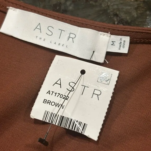 ASTR the Label Brown Twist Front Cutout‎ Long Sleeve Bodysuit Medium - Image 2