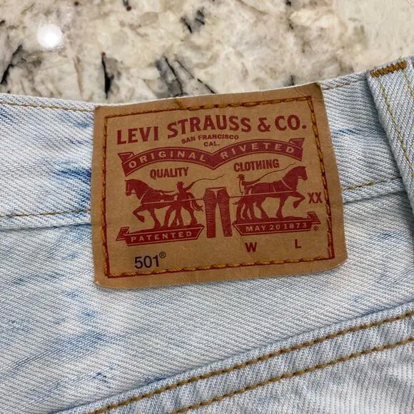 Levi’s 501 Original Fit High Rise Women’s‎ Shorts size 27 - Image 3