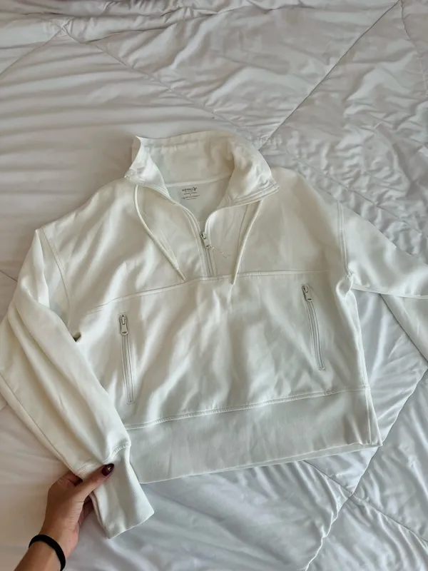 Old navy active quarter zip - Image 3