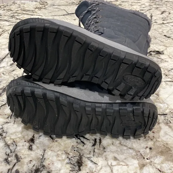 Bearpaw Women's Isabella‎ Snow winter Boots- size 6. Grey - Image 6