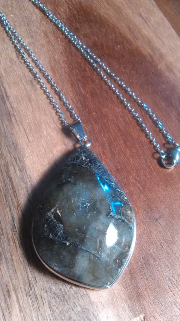Malagasy Labradorite Stainless Steel Pendant Necklace - Image 8
