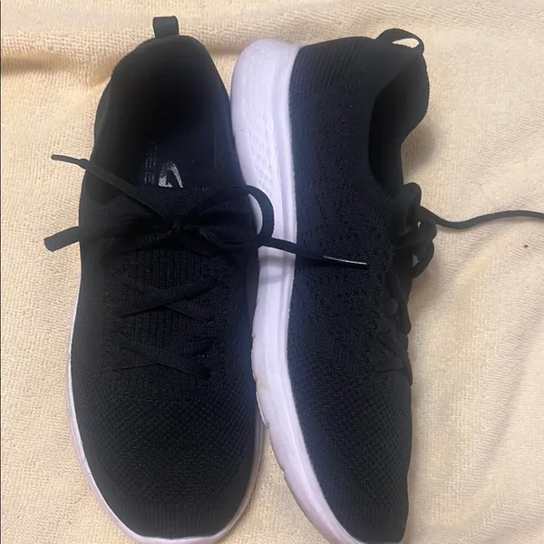 Black Athletic Sneakers Size 8 - Image 2