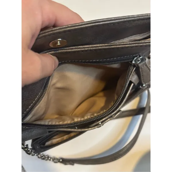 Nine West Silver Gray Fold-Over Crossbody Bag with Silver Chain Strap - Image 7