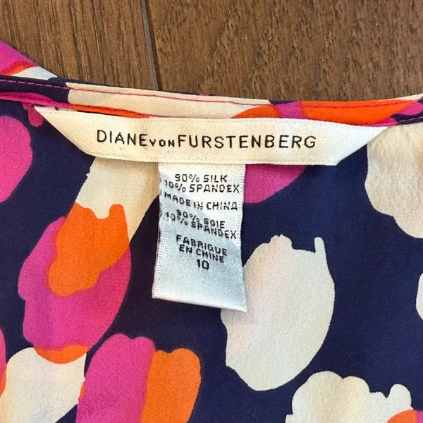 Diane von Furstenberg Multicolor Wrap Blouse Size 10 C9-003 - Image 2