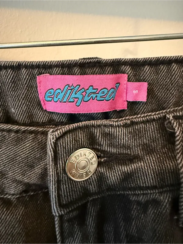Edikted Black Straight Jeans - Image 2