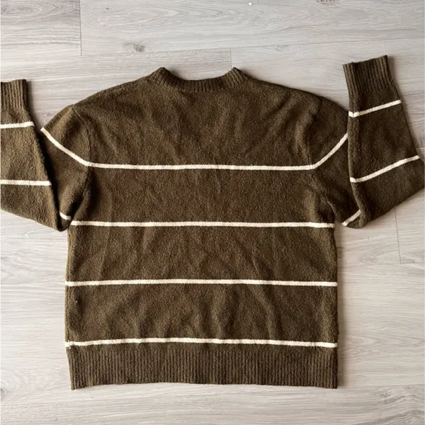 TAHARI‎ Olive Striped V-Neck Sweater - Image 5