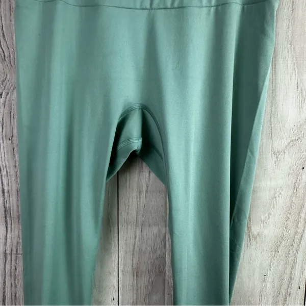 Gymshark Soft Green Leggings - Image 3