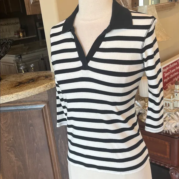 Tommy Hilfiger Black and White Striped Cotton Knit V Neck Collared 3/4 Sleeve - Image 4