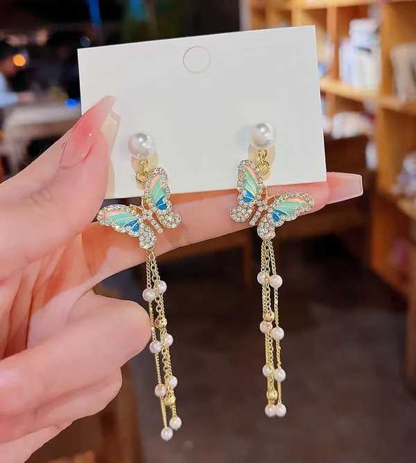 Elegant Butterfly Tassel Chain Dangle Drop Earrings for Women - Image 2