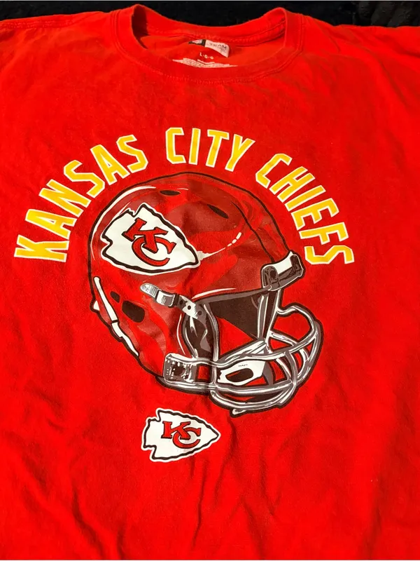 NFL Kansas City Chiefs Red Helmet Graphic Tee - Image 2