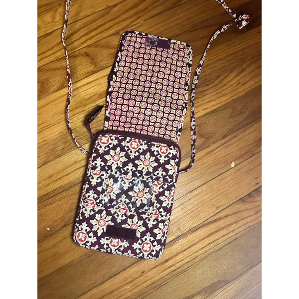 Vera Bradley Chic Mini Hipster Crossbody Medallion Print Bag - Image 4