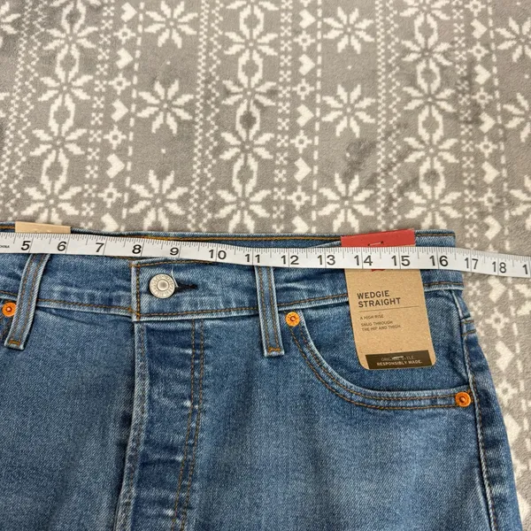 NWT Levi's Women's Wedgie‎ Straight HighRise Stretch Jeans Size 32 x 28 - Image 9