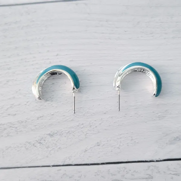 Silver Tone & Turquoise Tone Hoops - Image 6