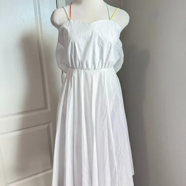 Minusey Luxurious White Cross-Strap Open Back Dress‎ - Image 13