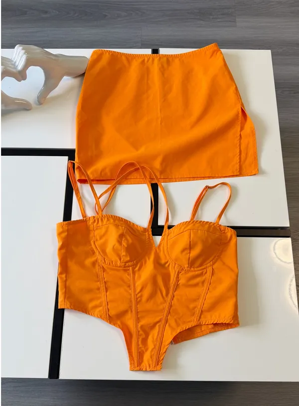 🍊 PrettyLittleThing Orange Corset Top & Mini Skirt Two-Piece Set | Size US 2 / XS ✨ - Image 13