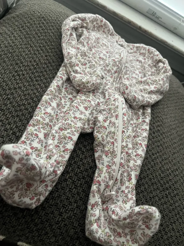 Flower footie White Size newborn - Image 3