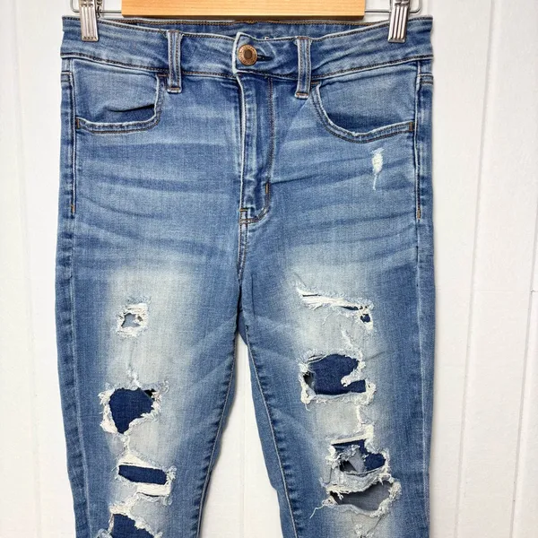 American Eagle‎ Outfitters Ripped Blue Skinny Jeans size 8 Regular - Image 2