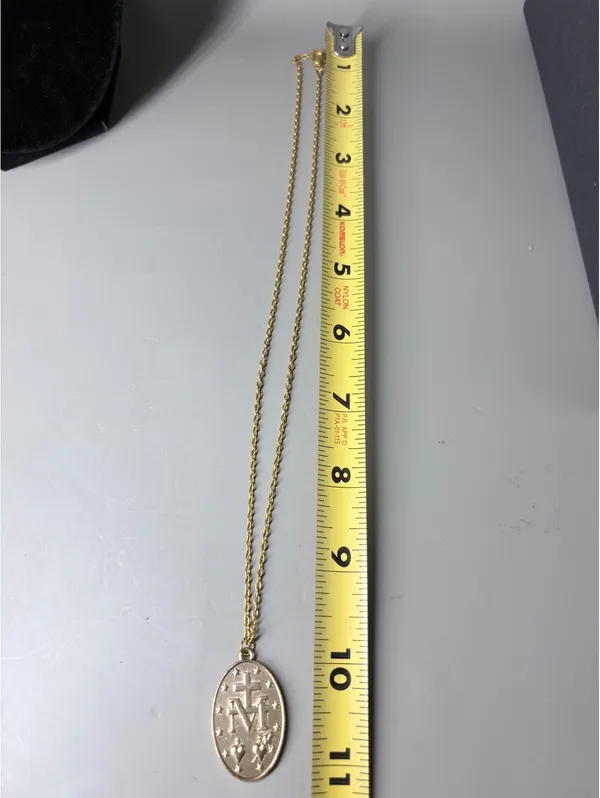 Vintage Gold Tone Miraculous Medal Virgin Mary Necklace 18" - Image 7