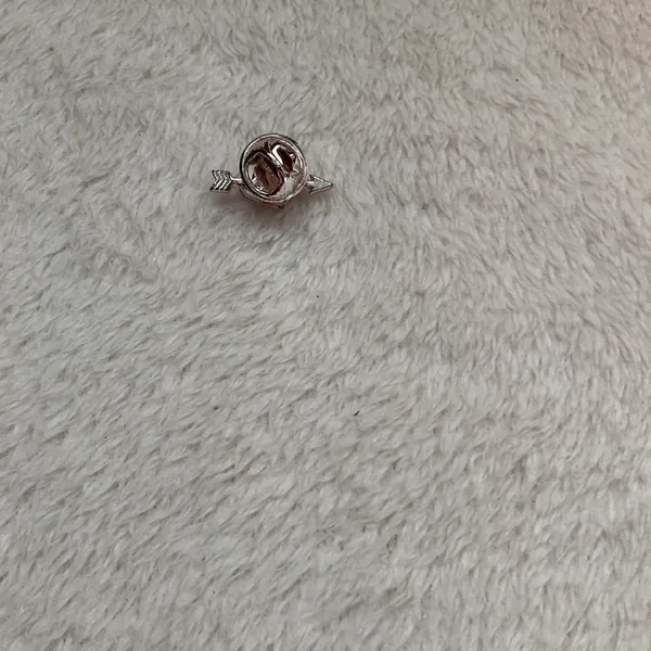 Tiny heart pin Pink - Image 2