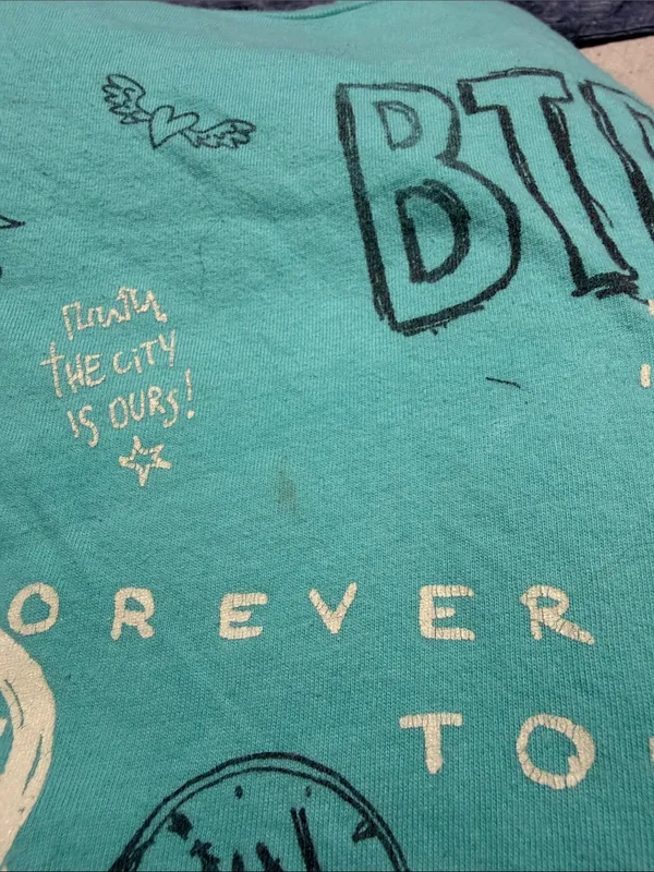Big time rush BTR forever tour 2022 Teal Graphic T-Shirt medium - Image 9