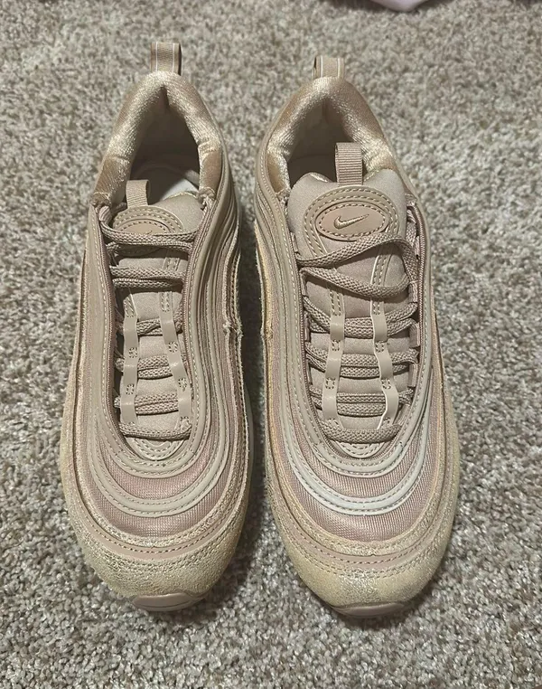 Nike Air Max Shoes - Image 4