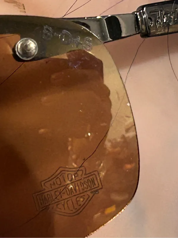 Harley-Davidson Women's Shield Sunglasses with Brown Lenses - Image 3