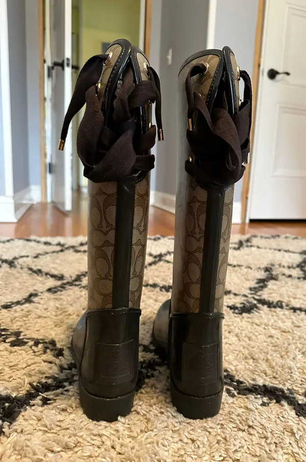Rainboots - Image 3