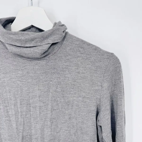 Les Copains Turtleneck Top in‎ Gray Size IT 44 US 8 - Image 2