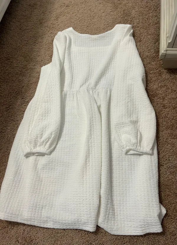 Amazon White long sleeve dress - Image 3