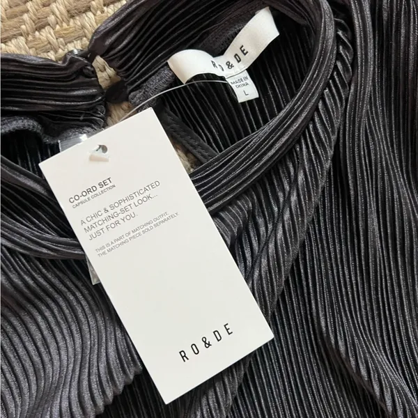 RO&DE pleated blouse Sz L - Image 2