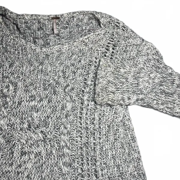 Free People Womans Small $95 Cable Knit Sweater Gray pegasus west end Pullover - Image 3