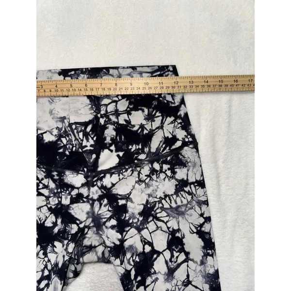Lululemon Women's Leggings Shibori Tie Dye Size 8 - Image 7