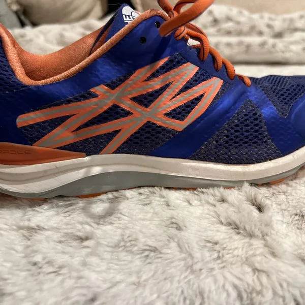 North Face Hyper-Track Guide running shoes blue and coral - Image 9