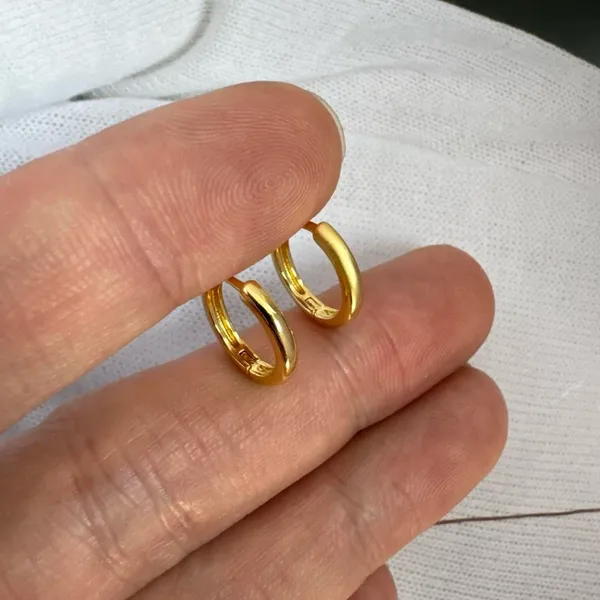 10mm Small Gold Hoop Earrings for Women - Image 4