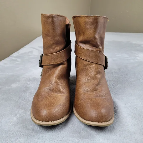 Not Rated Women's Ankle Boots Brown Pull On Buckle Size 9 - Image 2