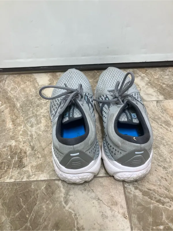 Brooks Adrenaline GTS 21 Running Shoes women’s 12 grey - Image 7