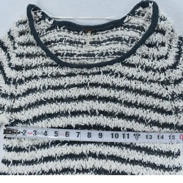 Free People Striped Eyelash Knit Sweater Navy Cream Scoop Neck Womens Medium - Image 6