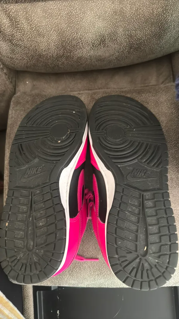 Fuchsia Nike Low Dunk - Image 3