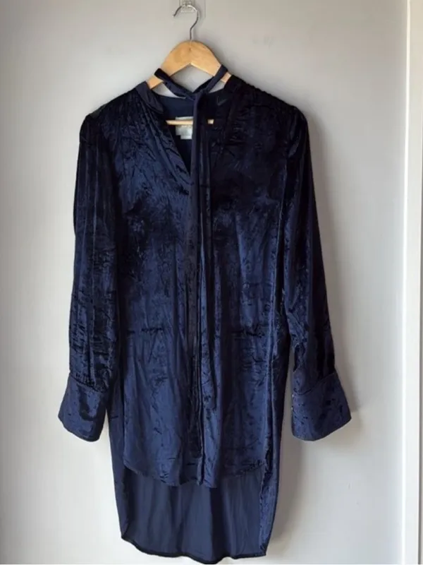 Anthropologie Maeve Tie-Neck Crushed Velvet Navy Blue Blouse - Image 2