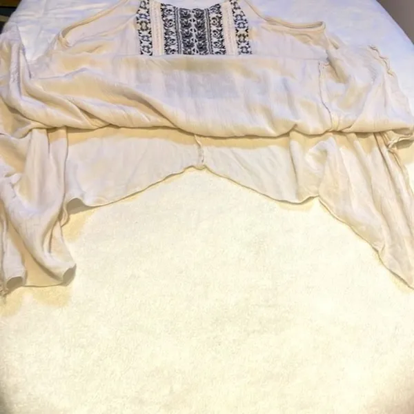 Abercrombie & Fitch- Boho Cream Flowy Embroidered Halter Criss-Cross Top- Size S - Image 8