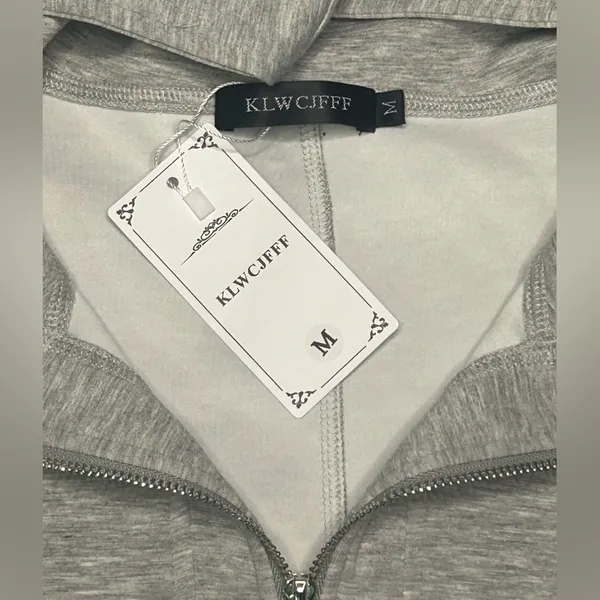 Gray oversized modern sporty chic simple travel hoodie 1/4 zipper pockets NWT M - Image 10