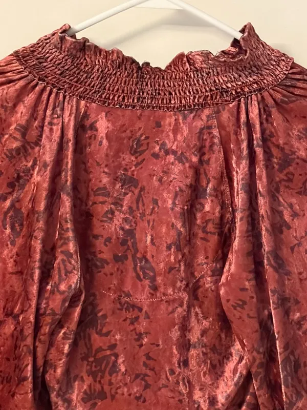 Free People Go Get 'Em Crushed Velvet Balloon Sleeve Blouse size XS bohemian - Image 8