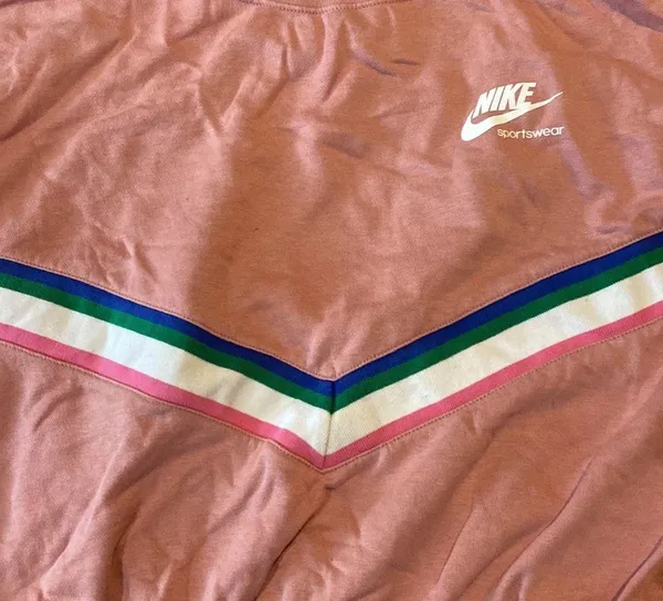 Nike Women's Sportswear Heritage Fleece Sweatshirt - Image 2