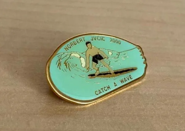 NWOT Vintage Y2K Surfer Surf Pin Norbert JVCIC 2000 Catch A Wave Blue & Gold - Image 2